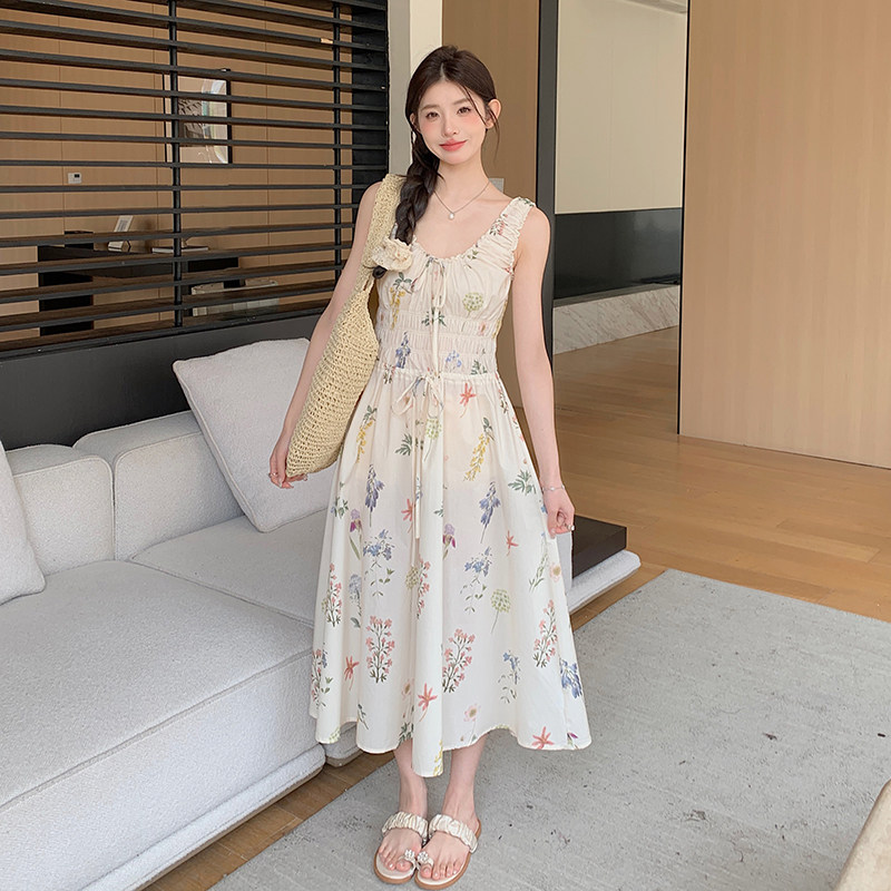 法式复古茶歇碎花吊带连衣裙女2025夏季新款韩版收腰显瘦甜美长裙,女装连衣裙,唛多