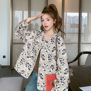 新中式国风刺绣短外套女2025春季新款复古设计感气质时尚休闲上衣图片
