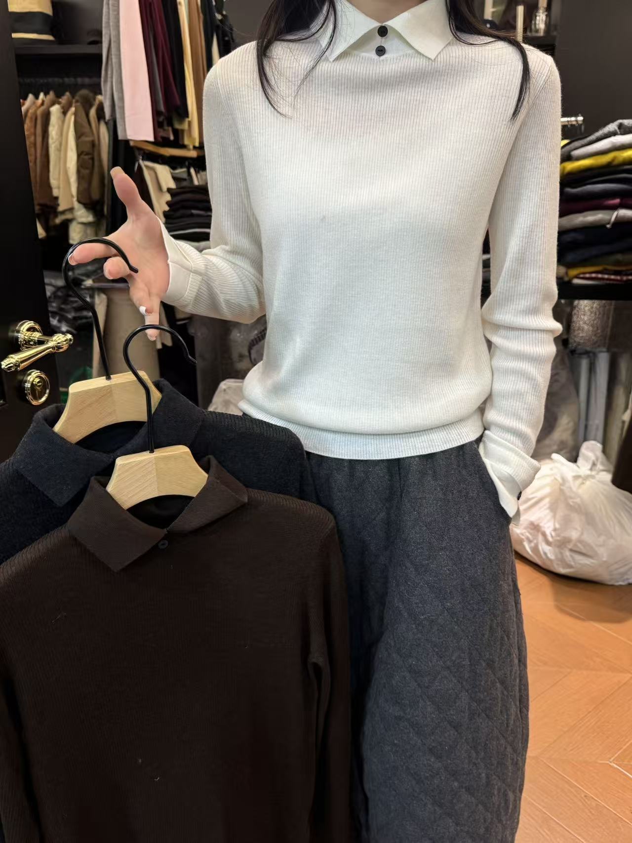 实拍高品质学院风Miu系白色翻领细羊毛针织衫女2025冬季新品图片