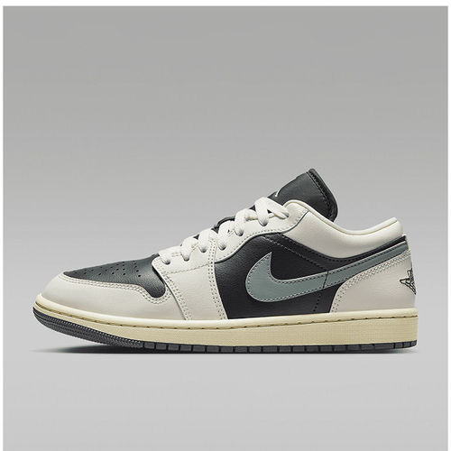 NIKE耐克女AIR JORDAN 1黑绿低帮复古板鞋运动篮球鞋DC0774-001