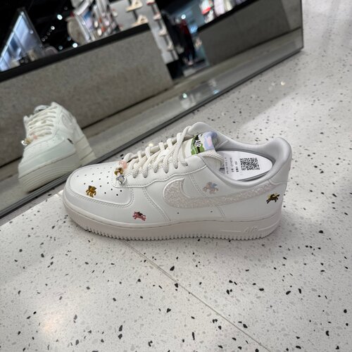 Nike耐克Air Force 1 AF1马年限定CNY刺绣空军休闲板鞋IQ1143-100