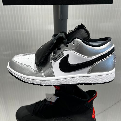 耐克/Nike Air Jordan 1AJ1白银黑男子低帮运动篮球鞋IR2278-100