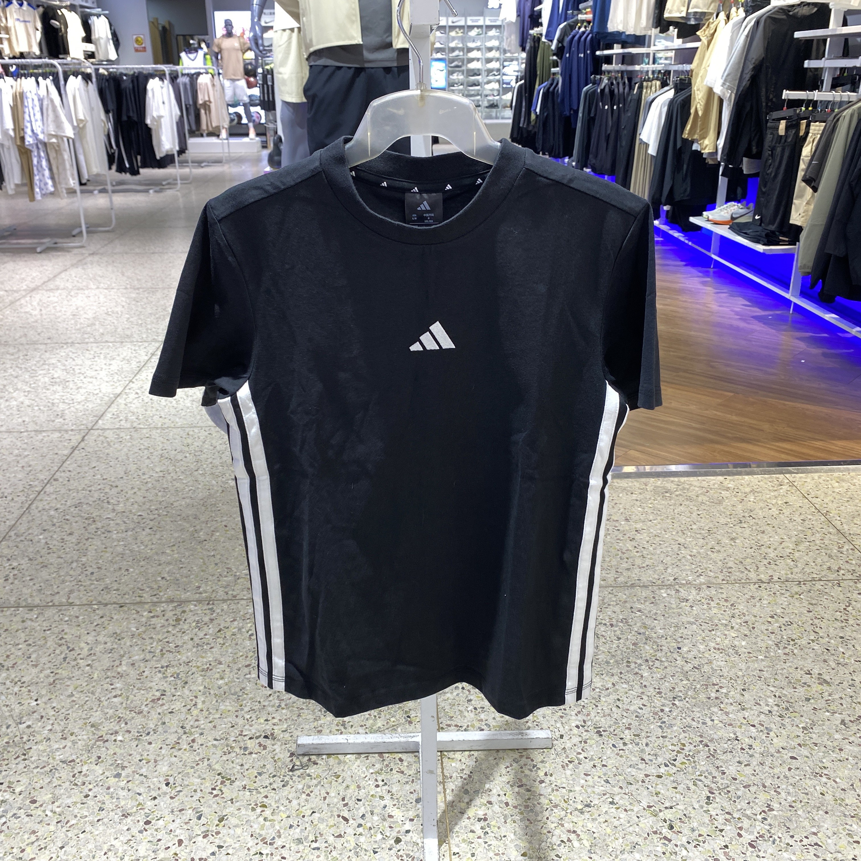 adidas阿迪达斯2025夏季新款女子运动休闲短袖圆领T恤透气JD0846图片