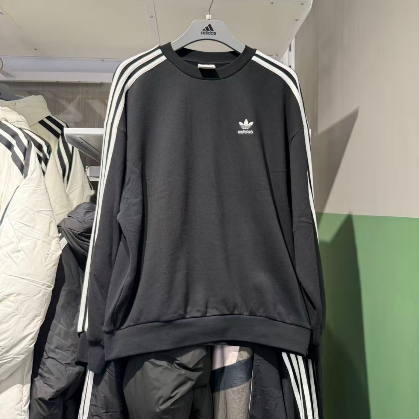 Adidas阿迪达斯三叶草25冬新款男子休闲运动卫衣宽松套头衫JN9786