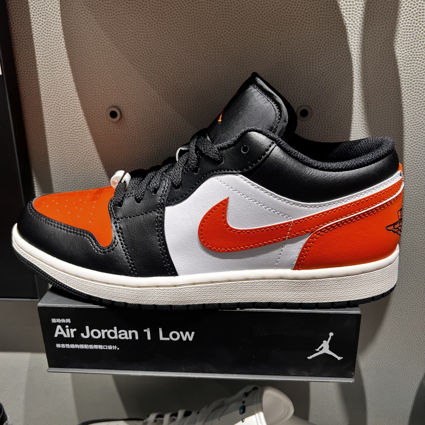 耐克男鞋AirJordan1板鞋休闲鞋