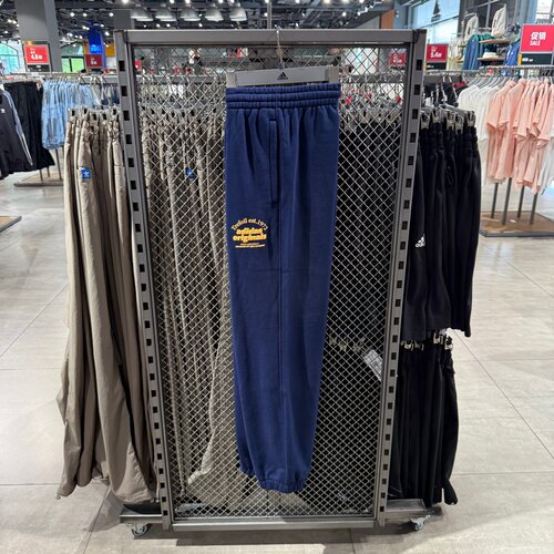 Adidas阿迪达斯三叶草男子卫裤刺绣logo针织休闲收口长裤JE3468