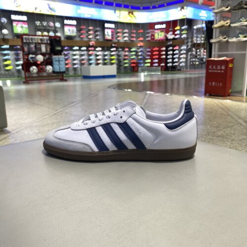 Adidas/阿迪达斯三叶草女士轻便休闲运动经典低帮板鞋JH5688