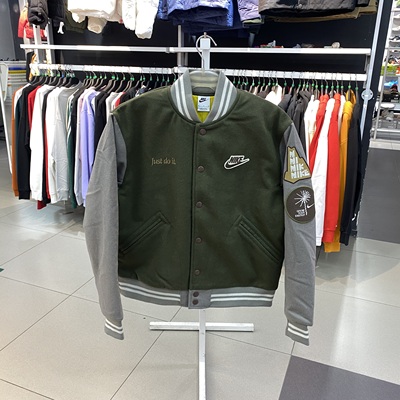 Nike耐克男子外套休闲立领字母小勾贴片薄棉保暖棒球服FV4026-010