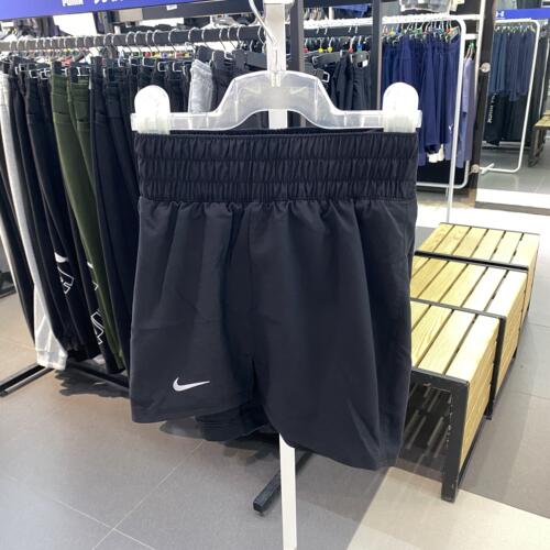 耐克NIKEDRI-FITONE女子速干中腰二合一跑步短裤DX6013-100