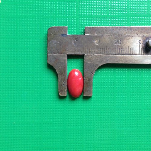 红宝石裸石戒面平底镶嵌专用8X14（hong）（shan）hu蛋面