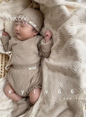 韩国进口新生婴儿套装木耳边斜襟和尚服上衣大PP面包裤PEEKABOO