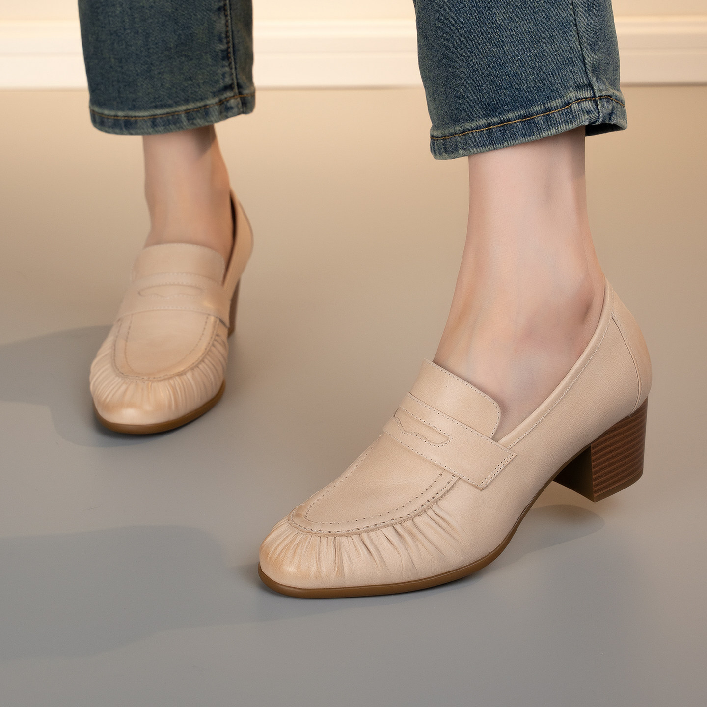 复古风圆头深口粗跟单鞋女真皮一脚蹬褶皱乐福鞋中跟小皮鞋休闲,女鞋,深口单鞋,淘宝优惠券,粉丝福利购,淘宝优惠卷