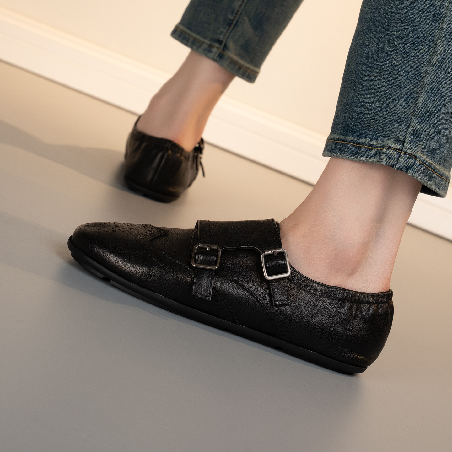 英伦布洛克单鞋女黑色真皮深口平底皮带扣软底舒适小皮鞋圆头平跟,女鞋,深口单鞋,淘宝优惠券,粉丝福利购,淘宝优惠卷