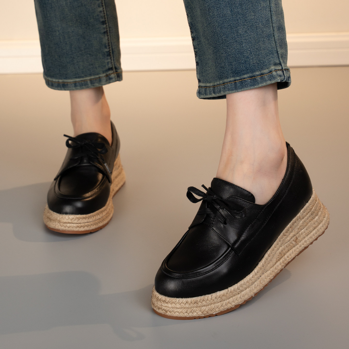 英伦风厚底松糕底深口单鞋女真皮系带百搭通勤鞋圆头时尚简约休闲,女鞋,深口单鞋,淘宝优惠券,粉丝福利购,淘宝优惠卷