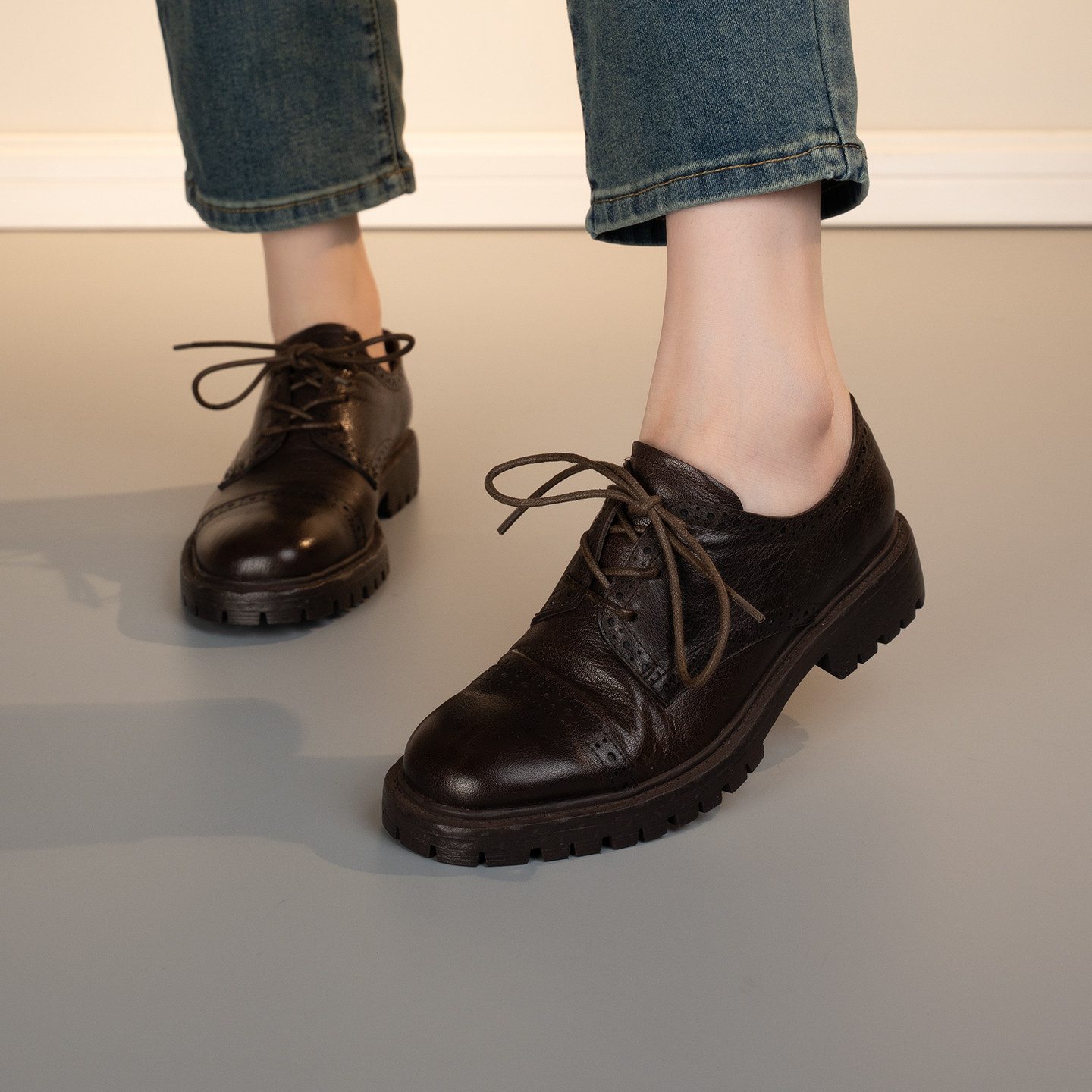 英伦复古深口单鞋女真皮系带厚底中跟圆头小皮鞋粗跟通勤时尚简约,女鞋,深口单鞋,淘宝优惠券,粉丝福利购,淘宝优惠卷