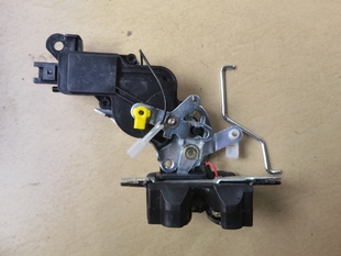 适用北汽威旺M20M30尾门锁后门锁块福瑞达M50S背门锁体带中控锁电