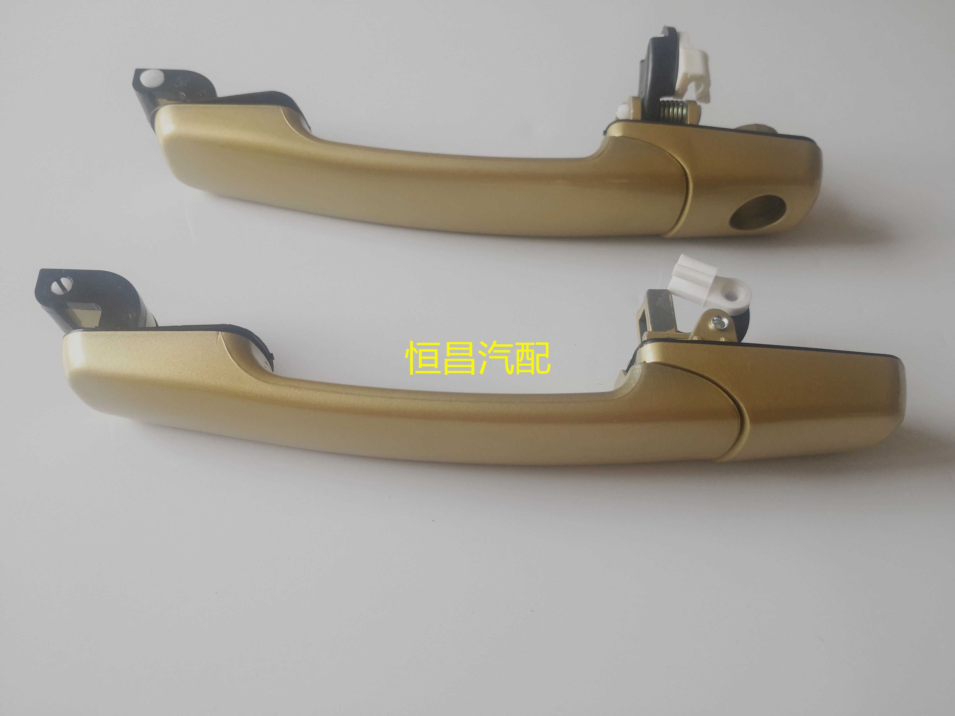 CHANGAN UNO 자동차 도어 핸들 중간 도어 핸들 왼쪽 및 오른쪽 버클 핸들 골드 UNO 핸들 자동차 오프닝 골드 색상에 적합