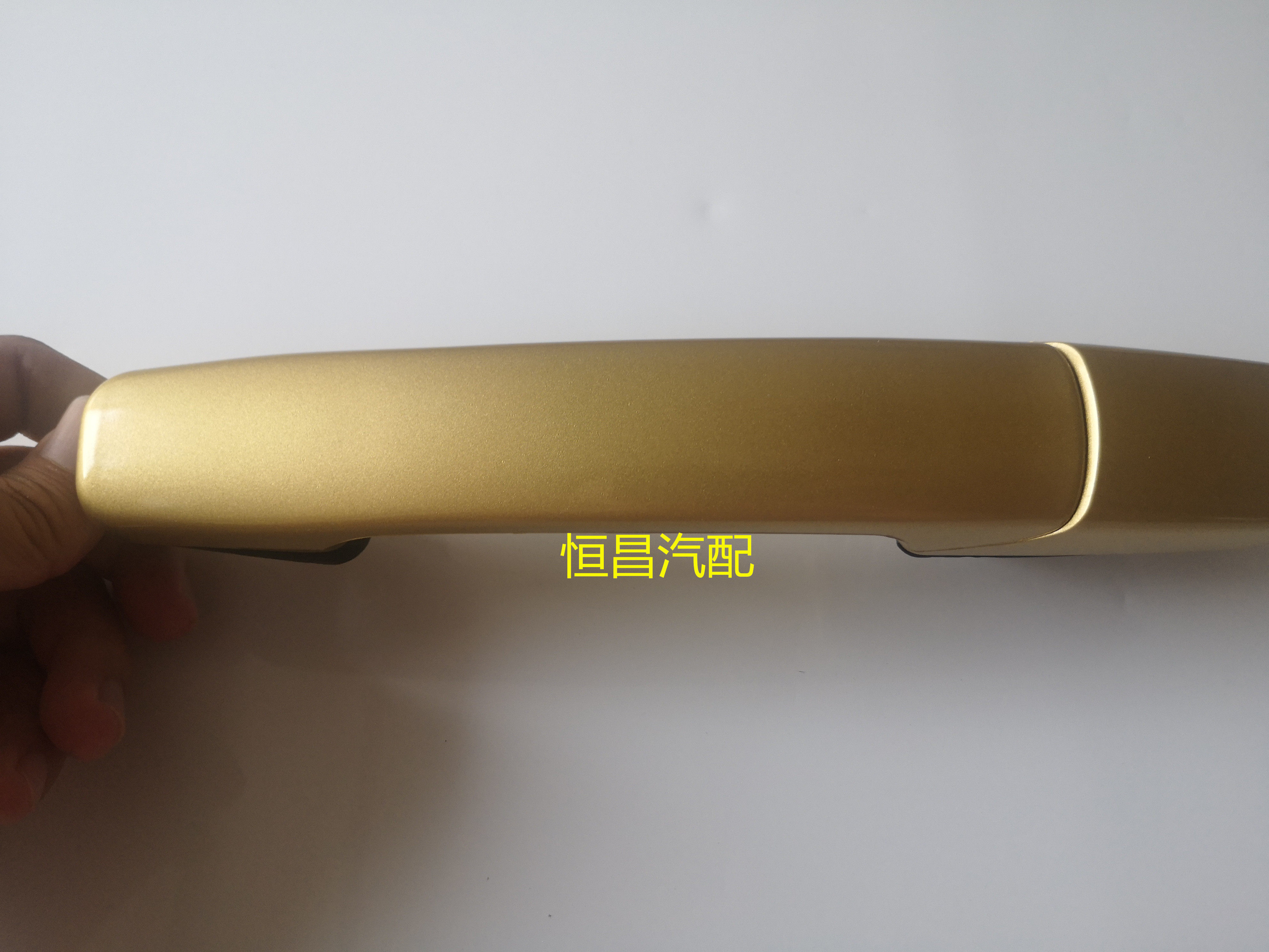 CHANGAN UNO 자동차 도어 핸들 중간 도어 핸들 왼쪽 및 오른쪽 버클 핸들 골드 UNO 핸들 자동차 오프닝 골드 색상에 적합