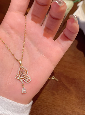 森系小清新甜美气质蝴蝶项链女时尚百搭珍珠锆石吊坠钛钢锁骨链