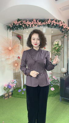 Z1526-1秋季新款时尚百搭宽松减龄波浪边木耳边掐褶立领长袖衬衫