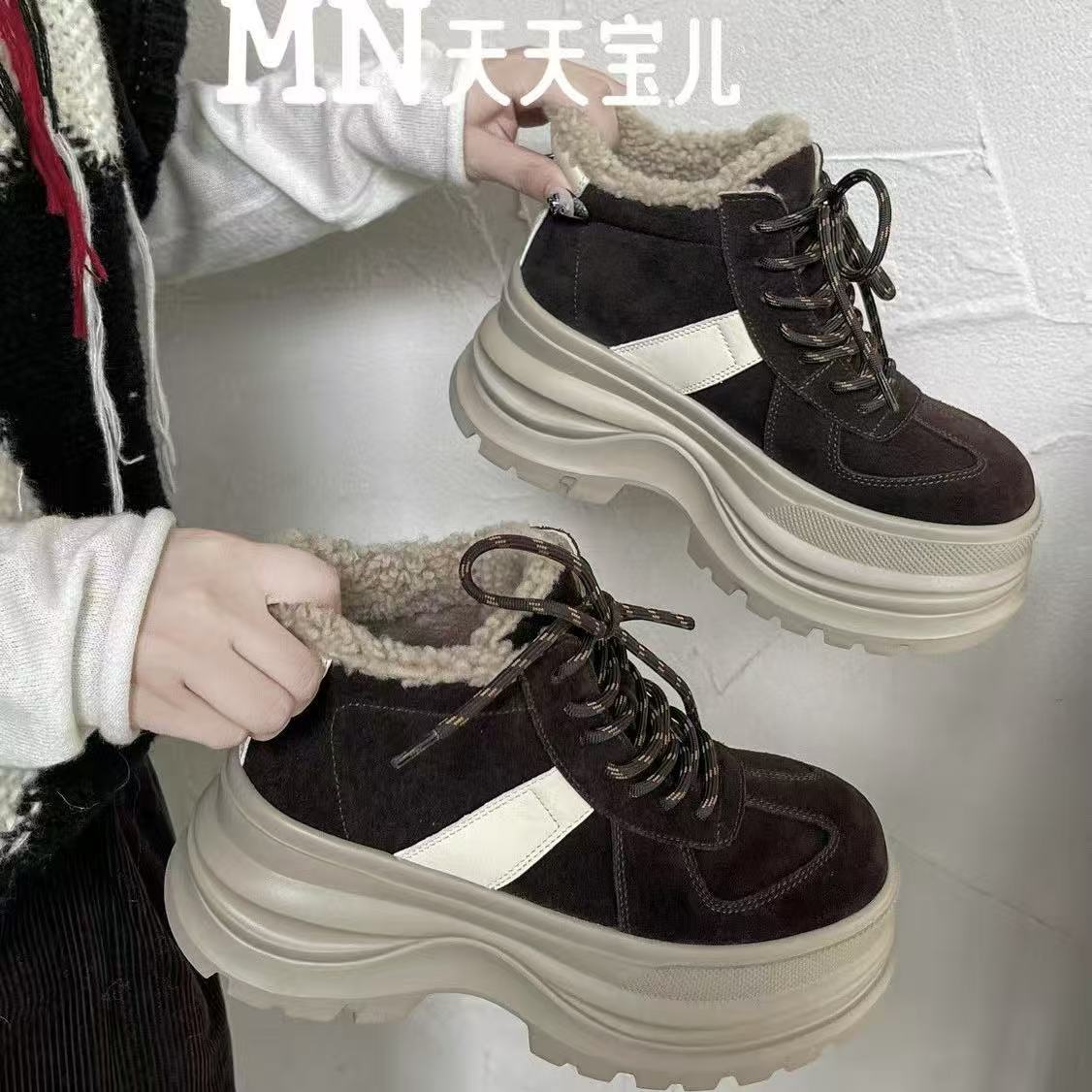 天天宝儿2025冬季加绒2078R轻便增高8厘米高帮板鞋百搭休闲运动鞋