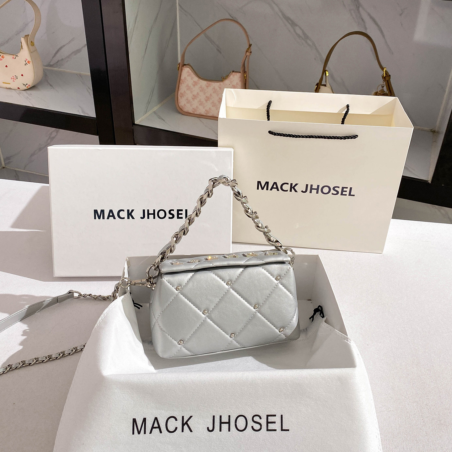 MACKJHOSEL爆款菱格镶钻盒子包