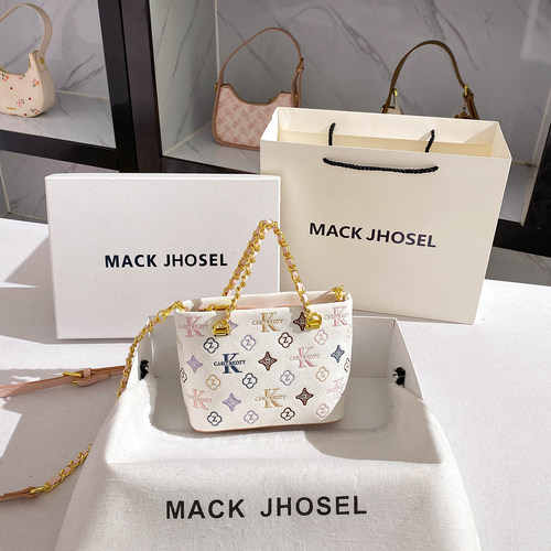 MACKJHOSEL高颜值刺绣菜篮子包