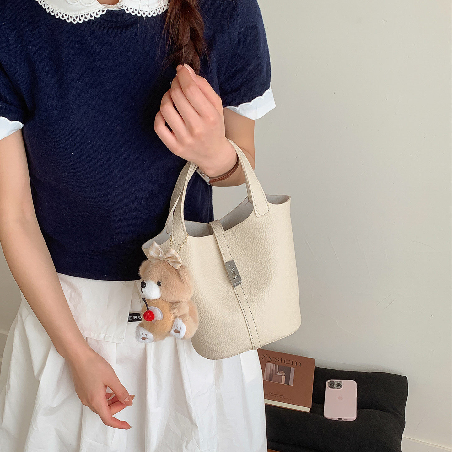 今年流行小众精致通勤水桶包包女日系小清新手拎包时尚单肩斜挎包,箱包皮具/热销女包/男包,水桶包,淘宝优惠券,粉丝福利购,淘宝优惠卷