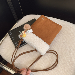 森系少女羊羔绒小包包女2026新款 文艺复古手机包毛茸茸单肩斜挎包