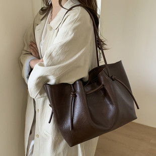 森系大容量设计感托特包女式 百搭单肩包 复古文艺风通勤手提包时尚