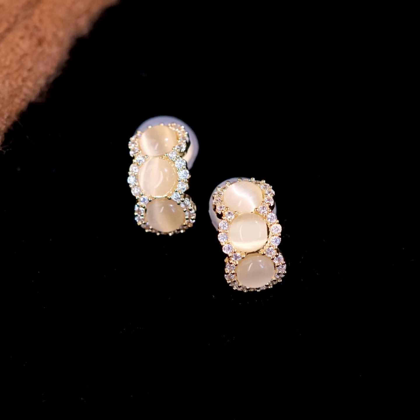 耳畔知更｜轻奢高级感气质精致简约猫眼石无耳洞耳夹耳蚊香盘耳饰