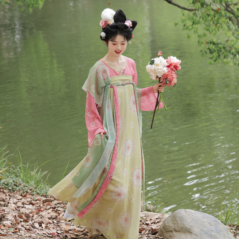 原创春夏季唐制汉服女中国风日常古装薄款坦领上衣一片式齐胸襦裙