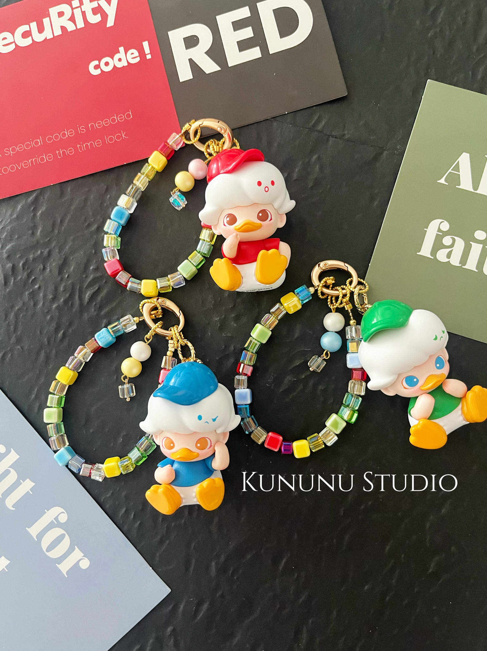 正版Dimmo小侄子唐老鸭手工串珠手机链包包挂件百搭包链