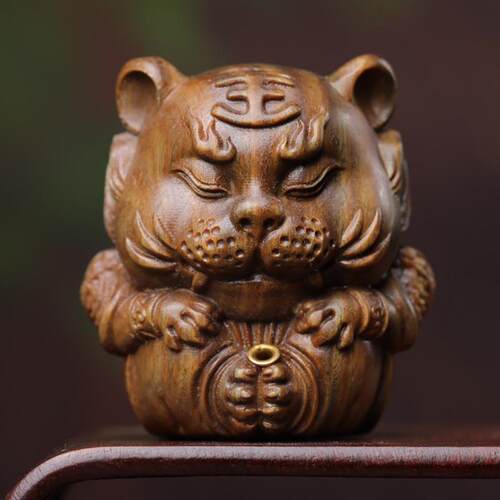 绿檀木雕虎虎生威香插摆件打坐虎创意文玩手把件家居装饰桌面礼品