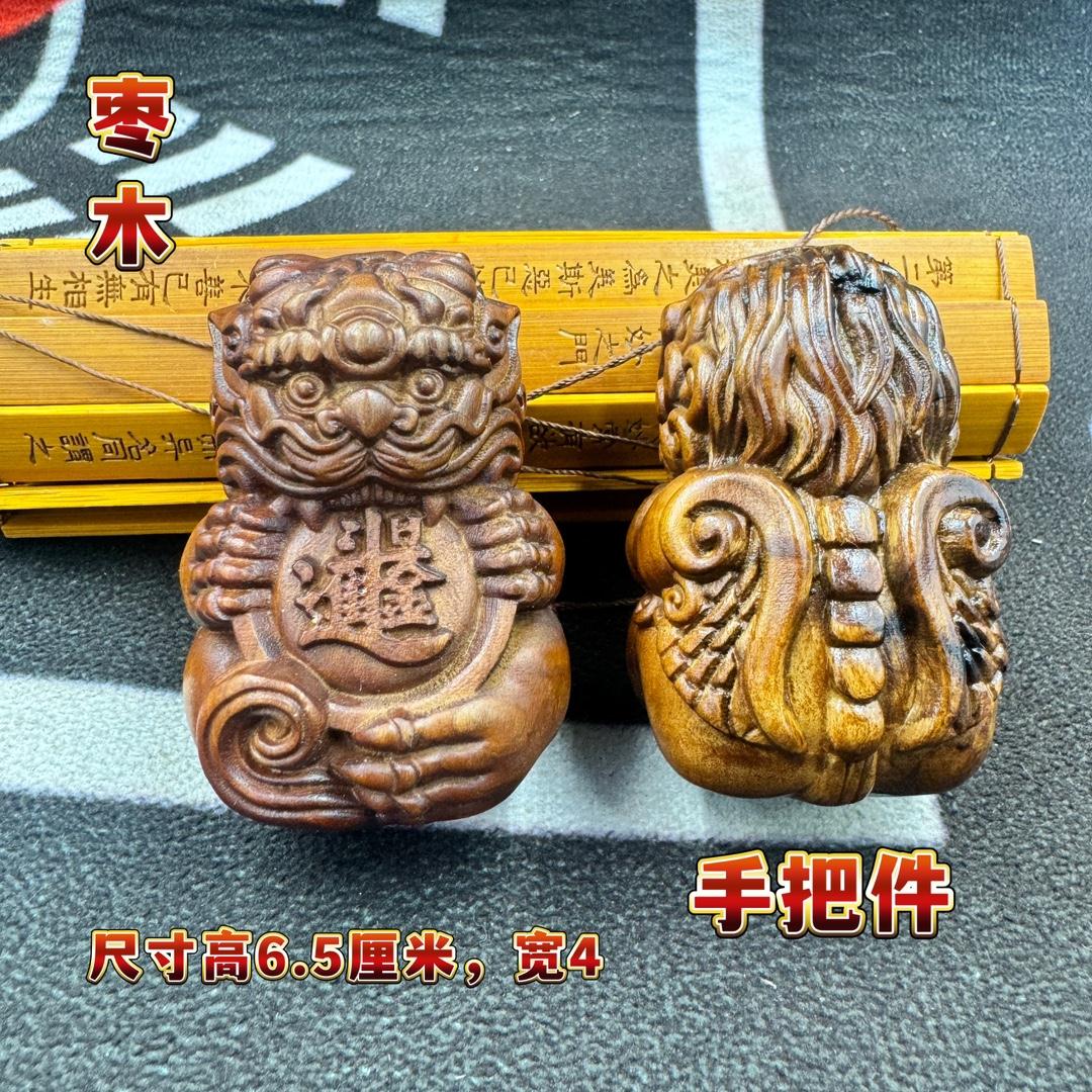 天然雷枣木雕抱财貔貅文玩手把件老料工艺品办公桌面摆件