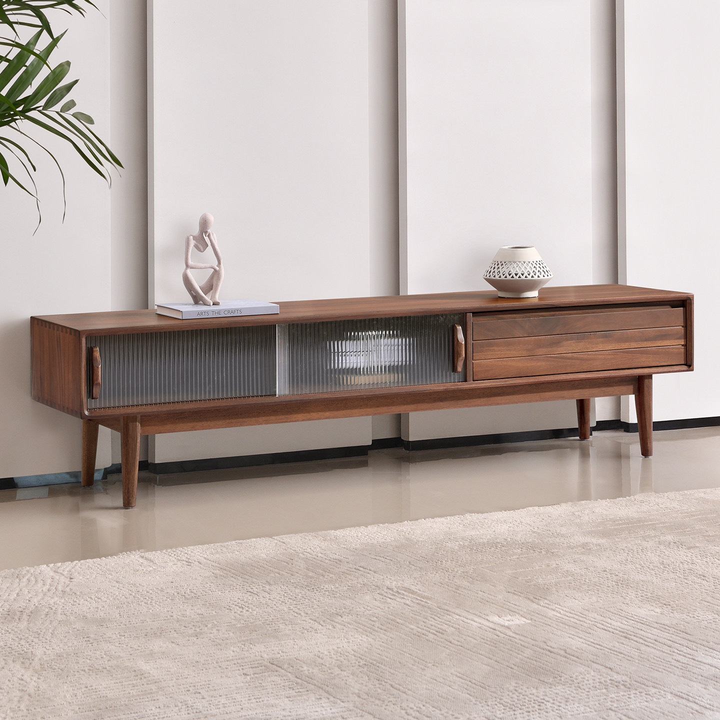 全实木电视柜客厅家用现代简约核桃木小户型收纳储物柜2026新款