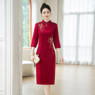 礼服裙 镶钻高贵年轻婆婆喜妈妈婚宴装 醋酸改良旗袍2025新款 新中式