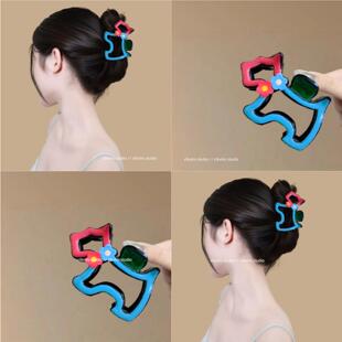 花朵小狗抓夹女高级感2025新款设计感后脑勺盘发鲨鱼夹发量少发饰