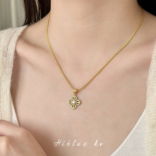 复古气质中古风vintage四叶草锆石吊坠项链女秋冬毛衣链轻奢小众