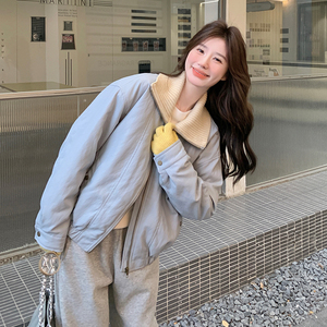 【现货】90羽绒内胆针织领拼接蛋白皮羽绒服 519-P255-K368图片