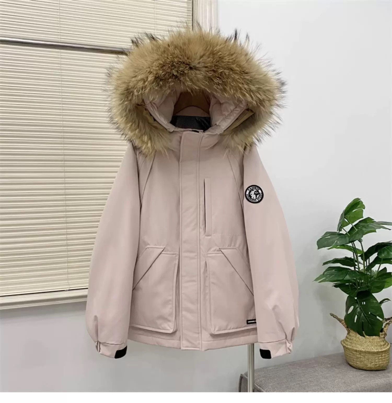 工装短款羽绒服女新款宽松大真毛领加厚白鸭绒外套冬季学生外套