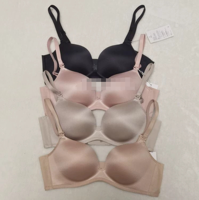 曼妮芬光面无痕聚拢调整文胸