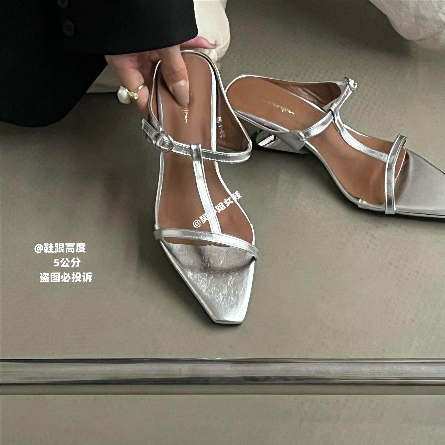 夏季新款银色细带方头后空凉鞋女丁字带低跟外穿通勤气质百搭鞋