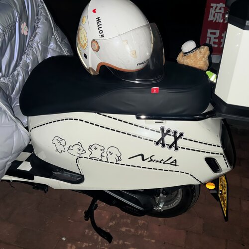 NS125LA车身线条小狗金属车身贴