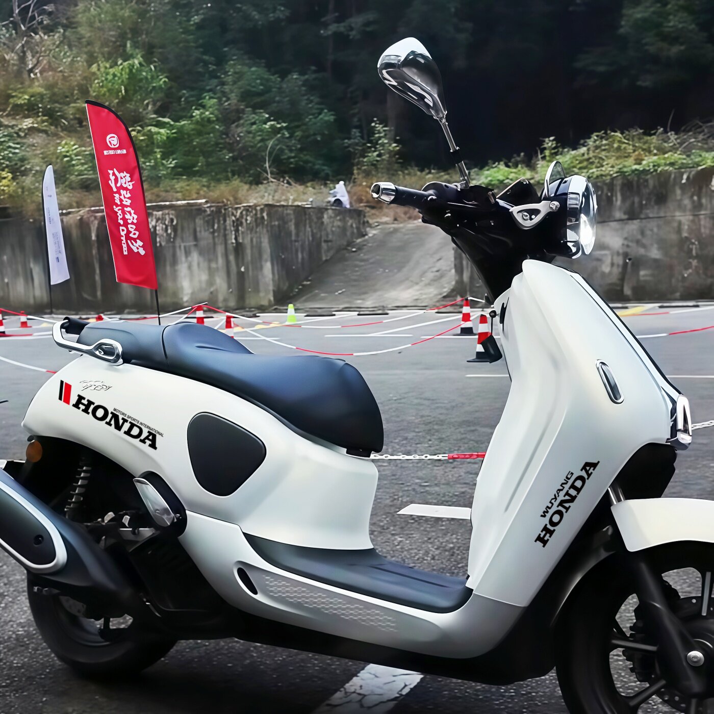 适用26年本田NWF150车贴纸摩托车身logo拉花防水贴花反光改装饰贴