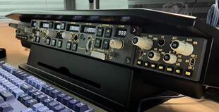 飞机哥CS mcp PMDG B737仿真自动驾驶面板cockpitsim 2020 P3d XP
