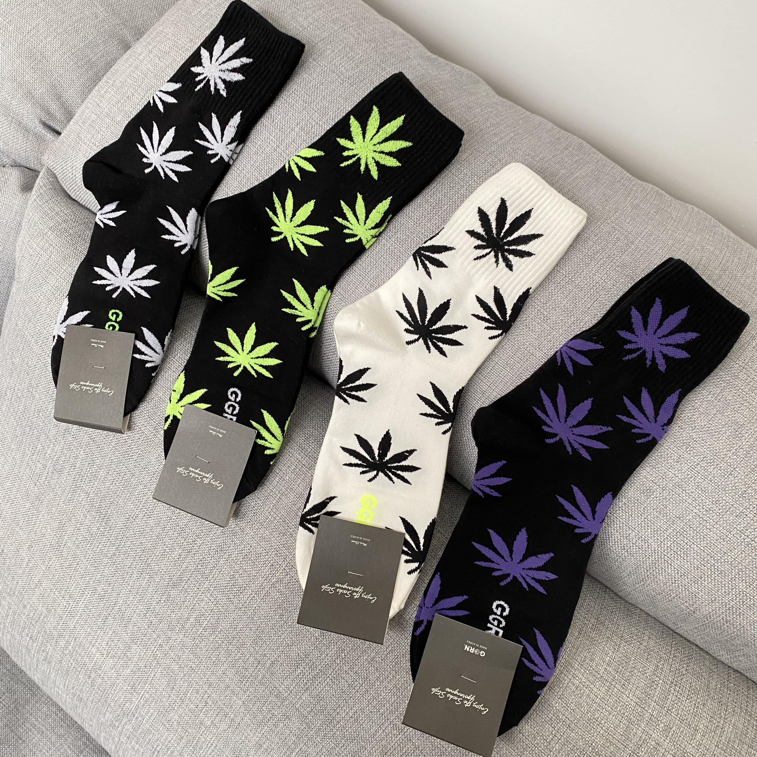 韩国东大门进口袜子socks男袜枫叶撞色纯棉运动袜中筒吸汗不掉落