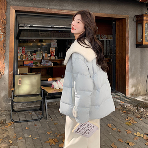 现货90绒 羊羔毛 拼接大翻领羽绒服297-1082-P275-K398图片