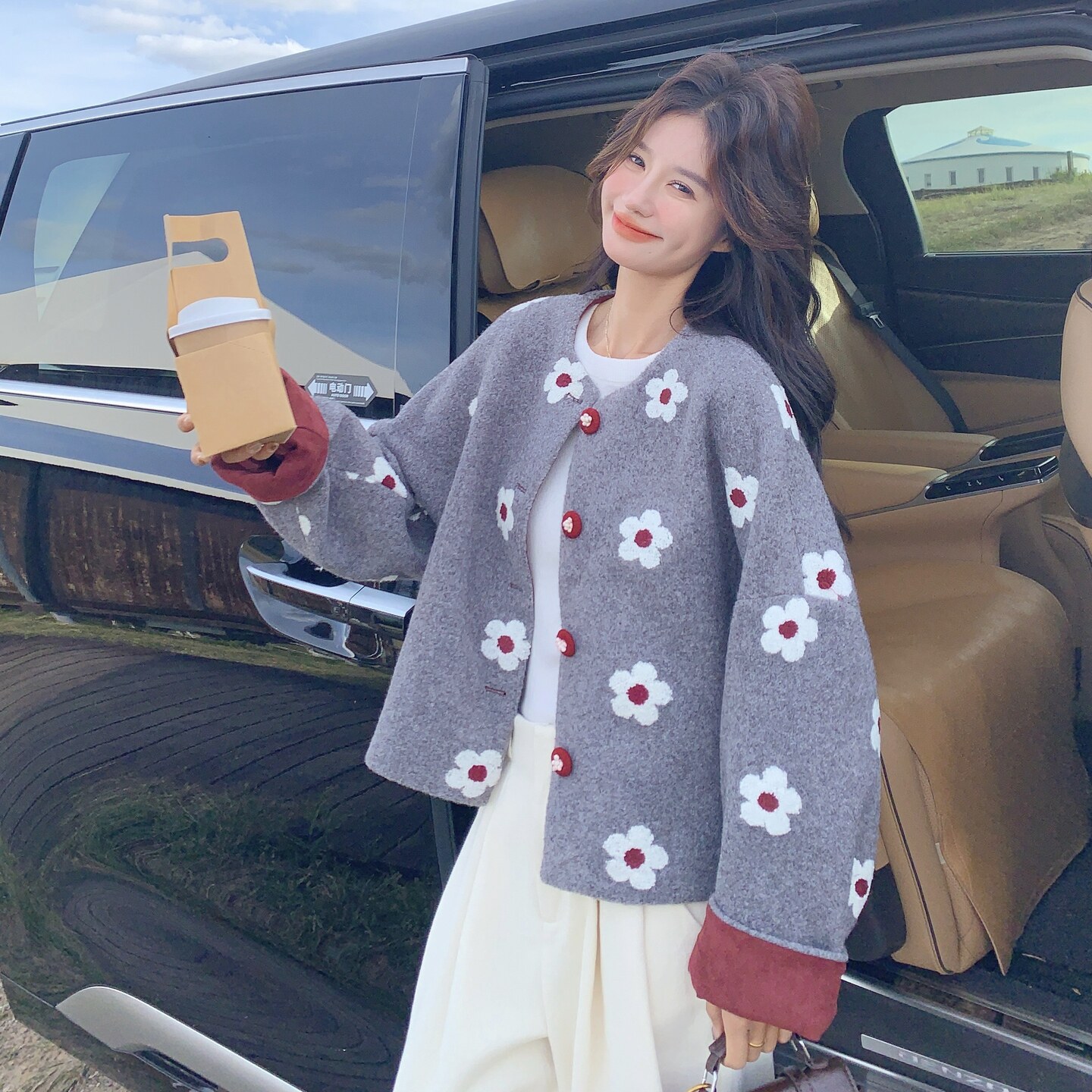 灰色超好看花朵毛呢外套女2025年冬季新款韩版小个子气质圆领上衣,女装短外套,艾艾淮淮