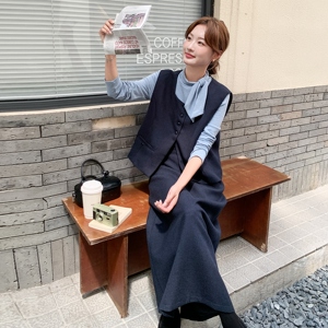 藏青色设计感方领马甲半身裙套装2025秋季蝴蝶结打底衫淡人三件套图片